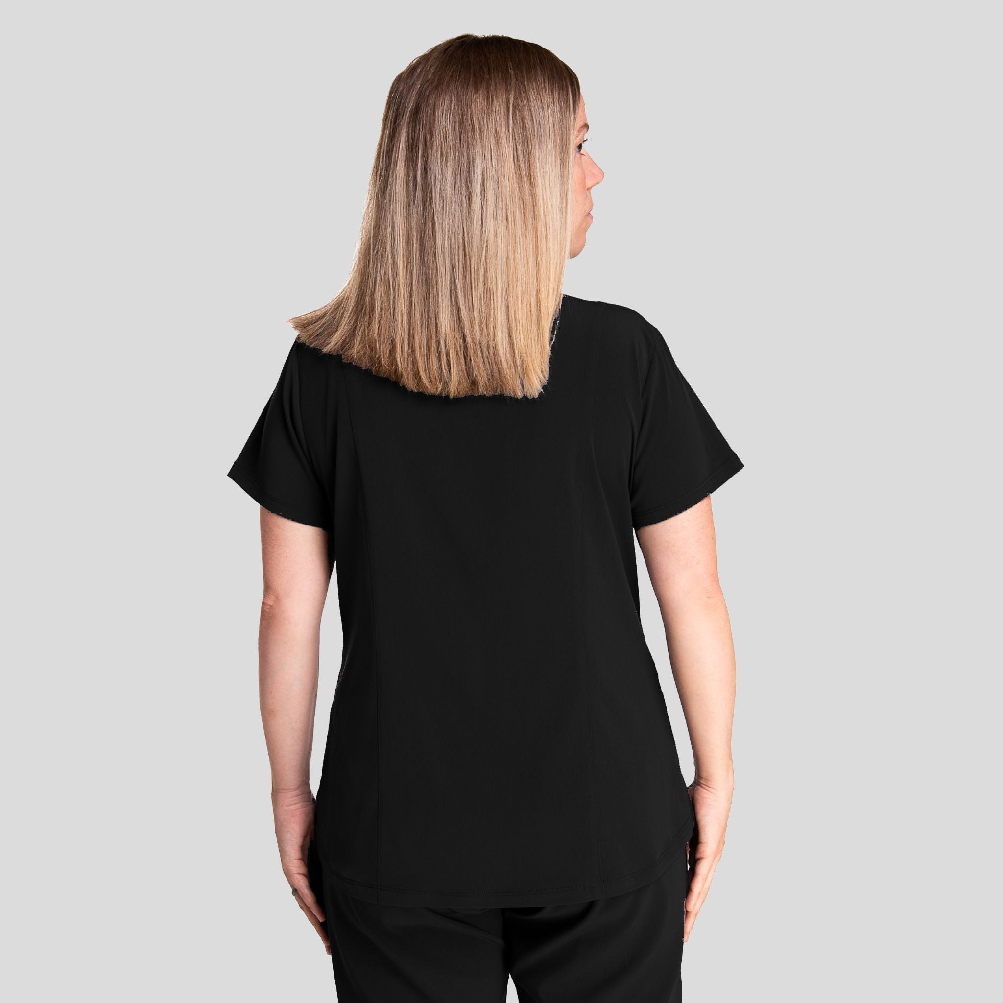 IRG_Elevate_181003_black_back