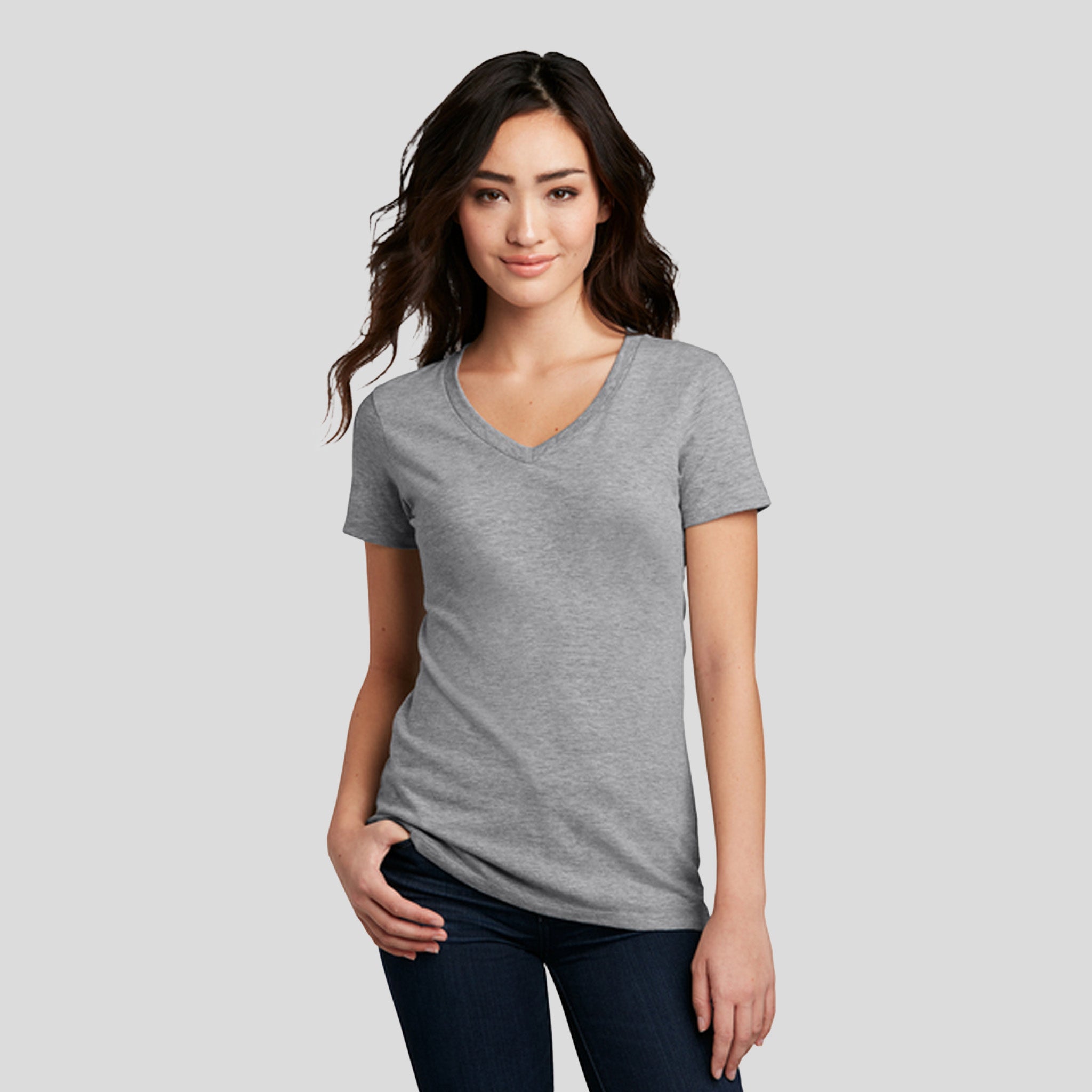 Womenโs Perfect Blendยฎ CVC V-Neck Tee | Light Heather Grey